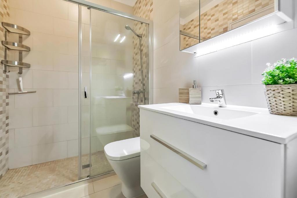 אדחה Sol Apartment With Amazing Seaview מראה חיצוני תמונה